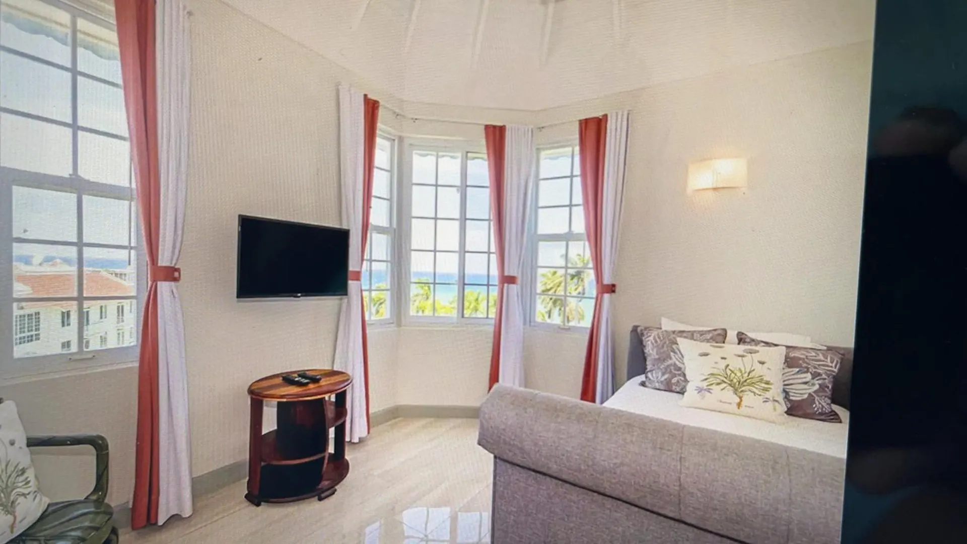 Marriott Seacastles B30 Rooftop Penthouse Montego Bay